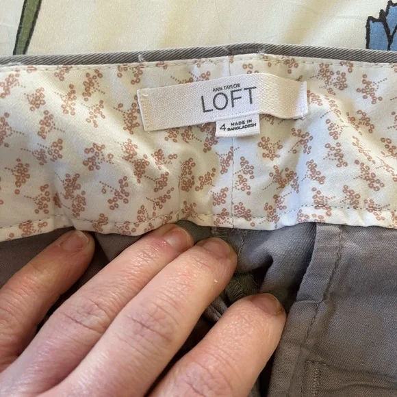 ANN TAYLOR LOFT Gray Riviera Chino Shorts Size Size‎ 4 | EUC - Picture 8 of 9